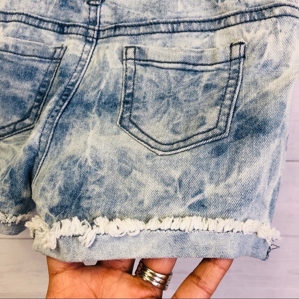 Epic Threats Girls 4T Tie-Dyed Denim shortoveralls - Picture 6 of 6